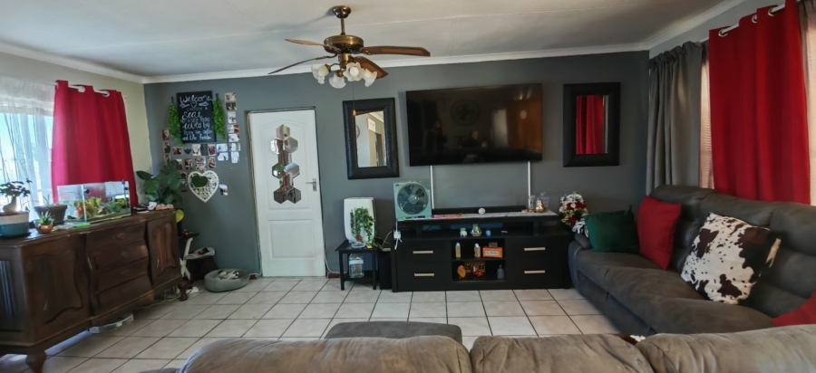 3 Bedroom Property for Sale in Dana Bay Western Cape